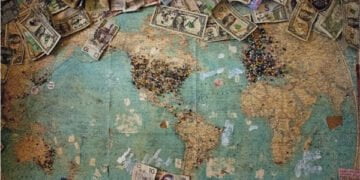 entenda as projeções que indicam uma possível redução pela metade do potencial produtivo dos brasileiros no futuro, e suas implicações para a economia e sociedade.