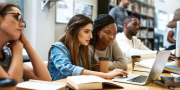 Por que escolher a graduação semipresencial?