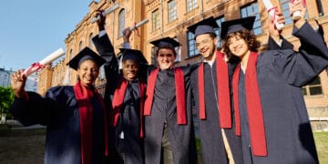 O que levar em conta ao escolher uma faculdade?