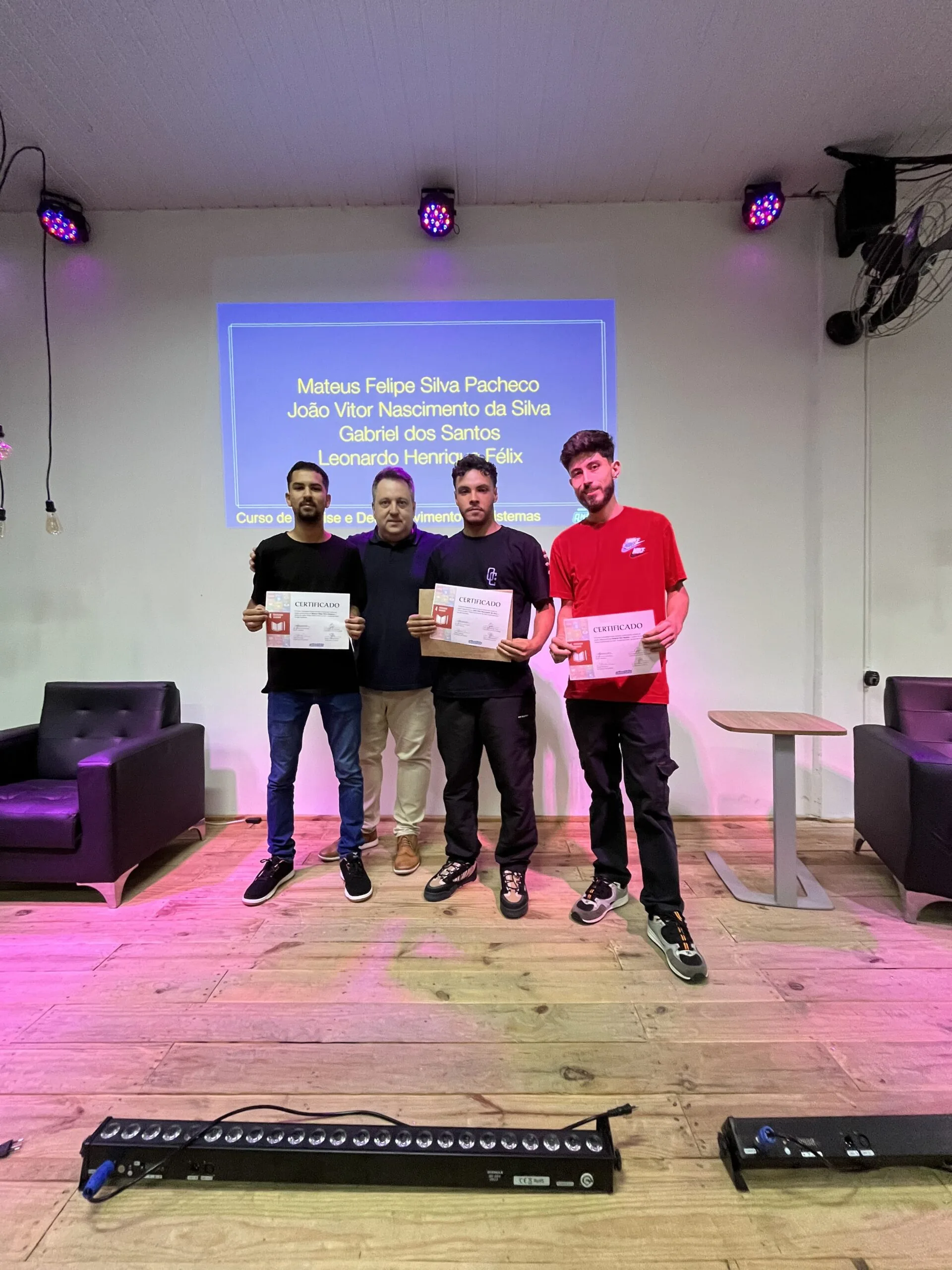 20250319_221222879_iOS