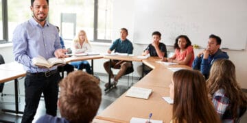 Como fazer um bom currículo ainda na faculdade?