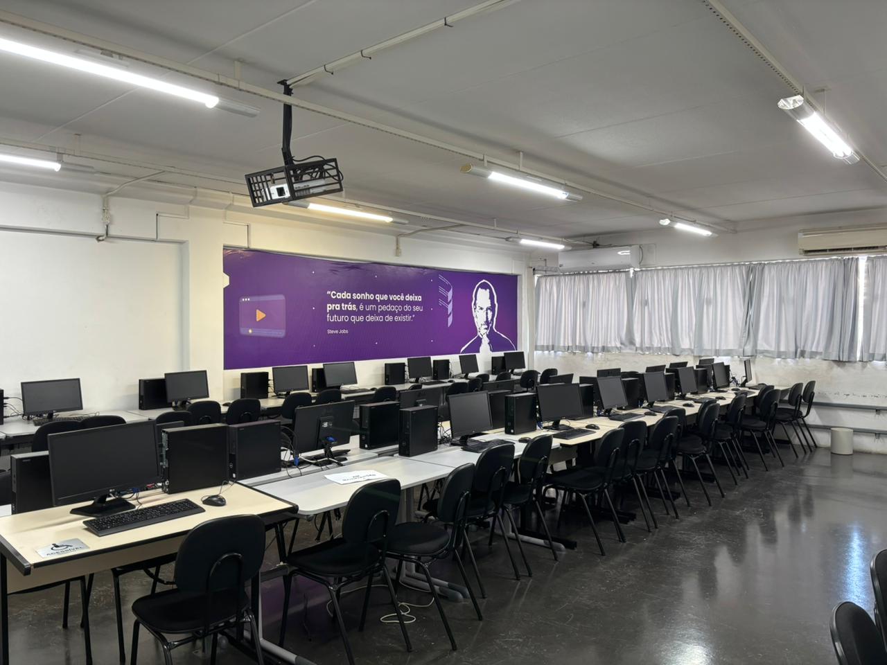 Infraestrutura dos laboratórios do UniAnchieta
